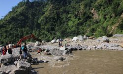 फेमे खोलामा ‘डाइभर्सन’ निर्माण हुँदै