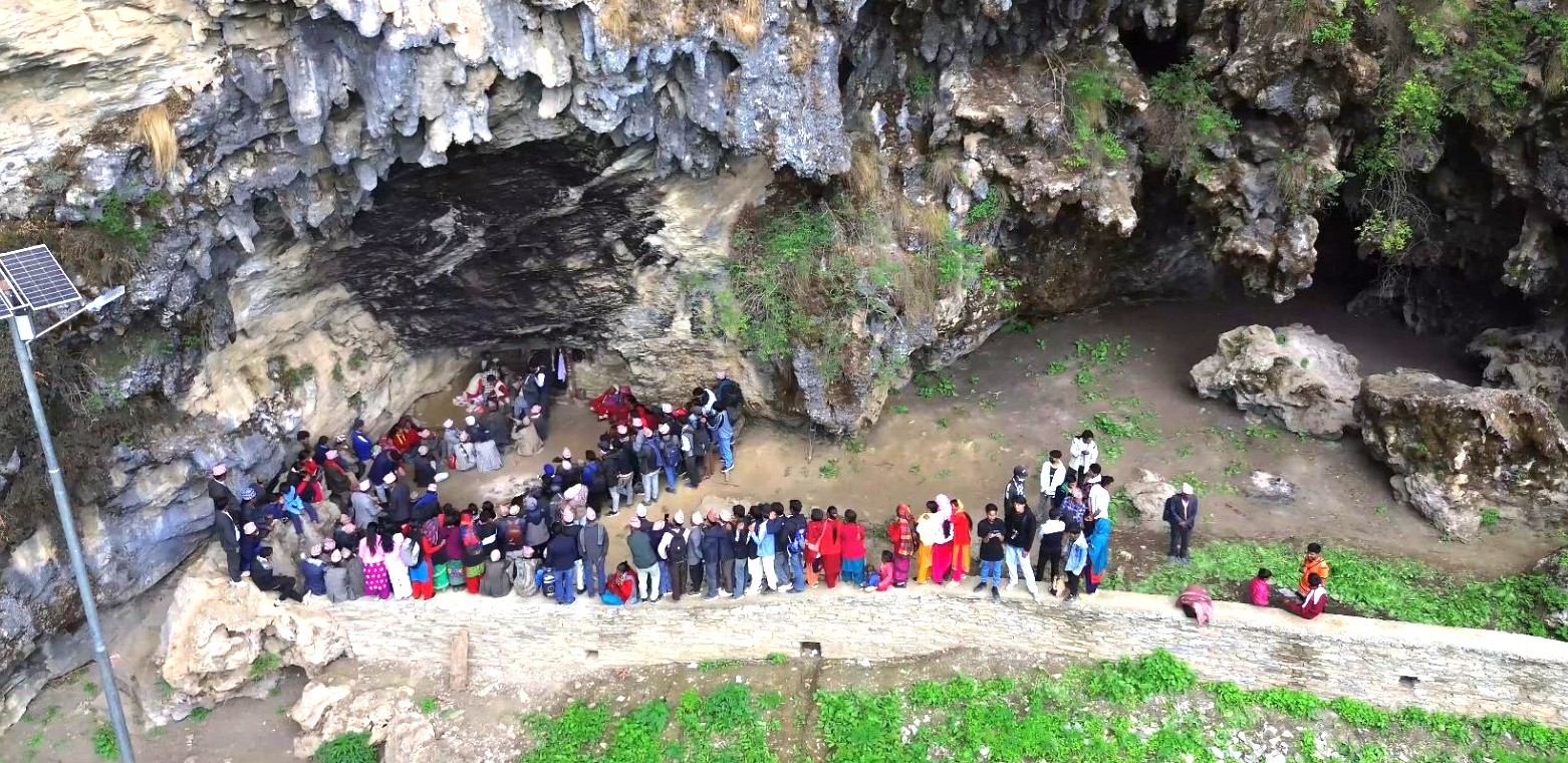 पर्यटकको पर्खाइमा नदैगुफा