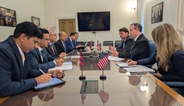 अर्थमन्त्री खनाल भेटघाटमा व्यस्त