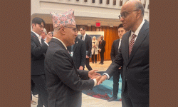 सिङ्गापुरका राष्ट्रपति थरमनसँग अर्थमन्त्री खनालको भेट