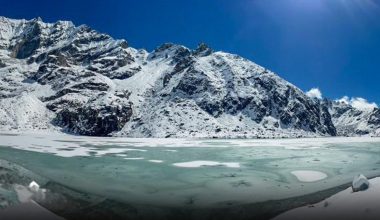 दुधकुण्डको आस्था र साहस : पूर्वाधार अभावले पर्यटन जोखिममा