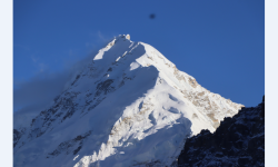 यस याममा ३०० विदेशी पर्यटकद्वारा कञ्चनजङ्घा हिमाल क्षेत्र भ्रमण