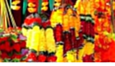 पोखरामा प्लाष्टिकका फूल/मालाको बिक्री वितरण कम हुँदै