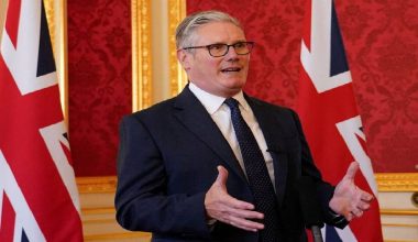 पुटिनले आफ्नो अनावश्यक आक्रामकताको मूल्य चुकाउनु पर्छः बेलायती प्रधानमन्त्रीद्वारा अमेरिकी प्रतिबन्धको स्वागत