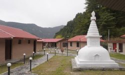 पर्यटक लोभ्याउन ‘माटोको रिसोर्ट’