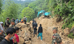 अझै खुलेन मेची राजमार्ग