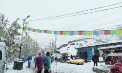 मुस्ताङमा कात्तिकमै हिमपात : कागबेनीदेखि मुक्तिनाथसम्मको यात्रा नगर्न आग्रह