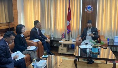 सञ्चारमन्त्री खरेलसँग गणतन्त्र कोरियाका राजदूत योङको शिष्टाचार भेट