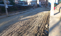 पशुपतिनाथ र बौद्धनाथ जोड्ने सडकमा ‘अस्फाल्ट प्रविधि’ को कालोपत्र