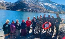 सेनाद्वारा चिसोबाट अस्वस्थ भएका प्रहरीको उद्धार