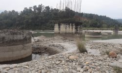 स्थानीयवासीको जिज्ञासा, लम्सुवाघाट पक्की पुल १५ वर्षसम्म किन बनेन ?