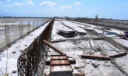 महाकालीमा निर्माणाधीन पुल अलपत्र हुँदा आर्थिक नाका बनाउने योजना अन्योल