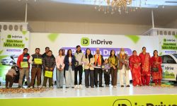 इनड्राइभले प्लेटिनम ड्राइभर गिभअवे क्याम्पेनका ग्रान्ड प्राइज विजेताहरूलाई पुरस्कार हस्तान्तरण गर्यो