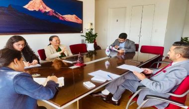 कोरियामा रहेका नेपालीको अभिभावक बनेर काम गर्न दूतावासका अधिकारीलाई सञ्चारमन्त्रीको आग्रह