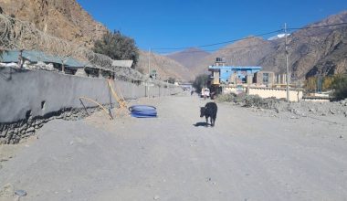 निर्माणाधीन कोबाङ-जोमसोम सडक आठ वर्षदेखि अलपत्र