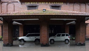 हिमाल आरोहीको सुरक्षाका लागि बोर्डद्वारा उद्धार सामग्री हस्तान्तरण