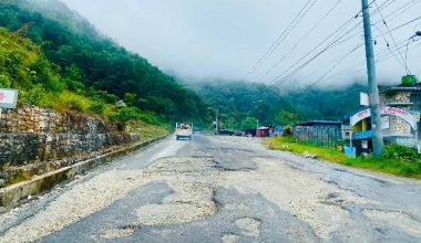 पोखरा–बागलुङ सडकमा यात्रा गर्न सकस
