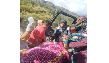 हेलिकप्टरबाट महिलाको उद्धार