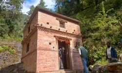 पुन:निर्माण सुरु भएको तीन वर्षसम्म अलपत्र बन्यो ललितपुरको बालेश्वरी मन्दिर