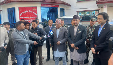 निर्वाचनको वातावरण बनाउन सरकार दलीय संवादमा