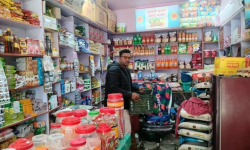 विदेशबाट फर्केर गाउँमै ‘सस्तोबजार’ सञ्चालन