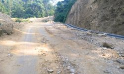 एक हजार ८०० मिटर सडक आठ वर्षदेखि अलपत्र