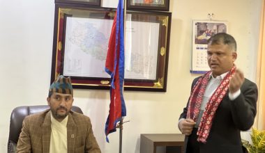 सञ्चारमन्त्रीद्वारा देश र जनताको हितमा काम गर्न निर्देशन