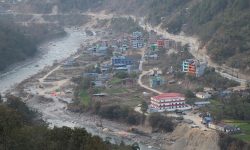 लामाखेतमा धमाधम नदी नियन्त्रणको काम हुँदै