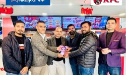 विश्वप्रसिद्ध फुड चेन केएफसीमा माछापुच्छ्रे बैंकको पोस