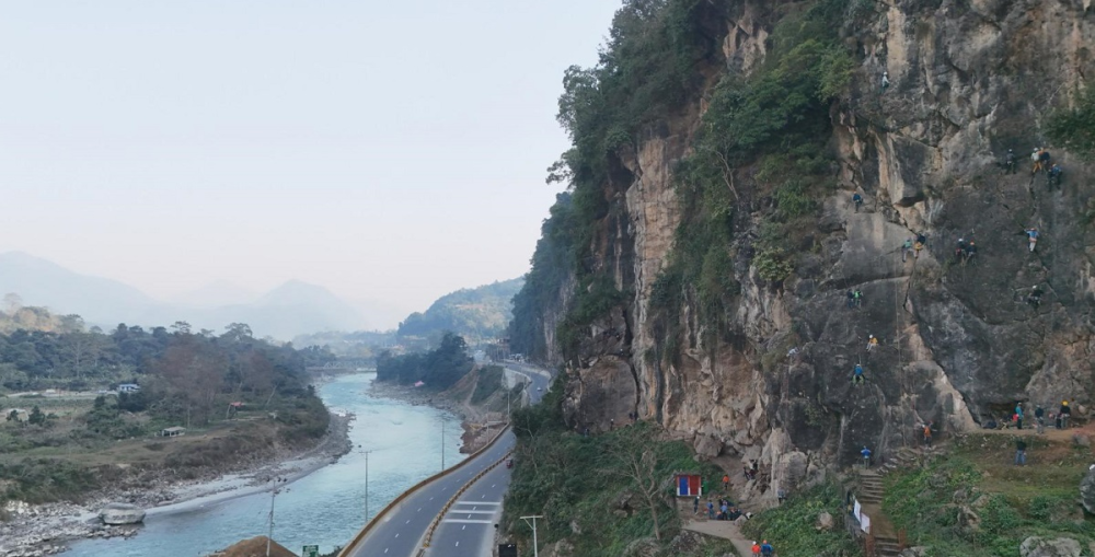 ‘चुनपहरा चट्टान’ आरोहण प्रशिक्षण केन्द्र