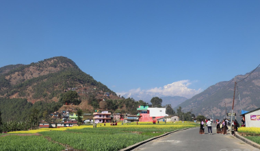 पर्यटकको रोजाइमा रत्नेचौर