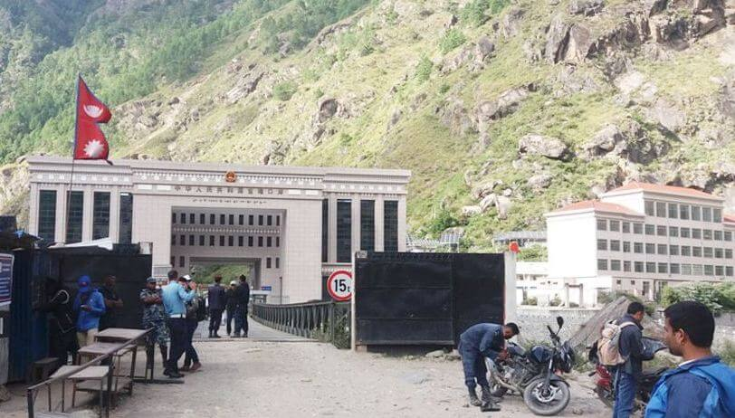 रसुवागढीस्थित पुल सञ्चालनमा आएसँगै चिनियाँ समान ढुवानी सहज