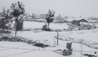 बैतडी र बागलुङमा बाक्लो हिमपात, जनजीवन प्रभावित