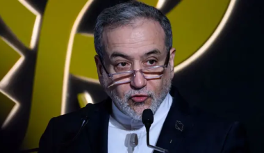 इरानका विदेशमन्त्रीले भन्छन्- हाम्रो सेनाले अमेरिका र इजरायली आक्रमणकारीलाई  पाठ सिकाउनेछ