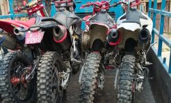 चर्को आवाज निकाल्दै ध्वनि प्रदूषण गराउने आठ मोटरसाइकल नियन्त्रणमा