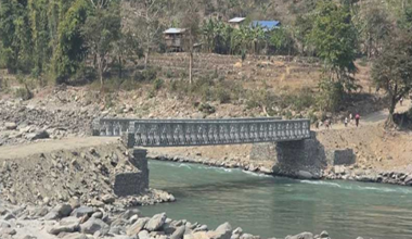 सुनकोशीको बङ्शिलाघाटमा अस्थायी बेलिब्रिज सञ्चालन