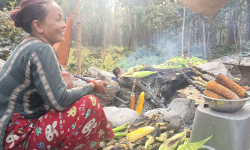 भाउन्नेमा पोलेको मकैको व्यापार फस्टाउँदै