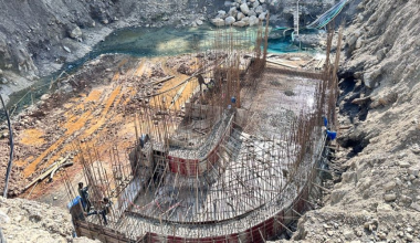 बत्ती पुग्ने आशामा अपिवासी