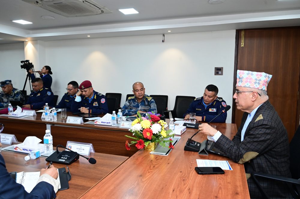 राजस्व चुहावट नियन्त्रणलाई प्रभावकारी बनाउन सहकार्य जरूरी : अर्थमन्त्री खनाल