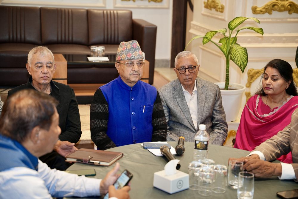 कांग्रेसका देउवा र कोइराला समूहको बैठक