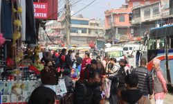 निर्वाचनका लागि उपत्यकाबाट बाहिरिँदै मतदाता