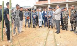 गृहमन्त्री अर्यालद्वारा उच्च अधिकारीसहित मतदान केन्द्रहरूको अनुगमन