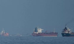 हर्मुज क्षेत्रमा जहाज आवागमन जारी