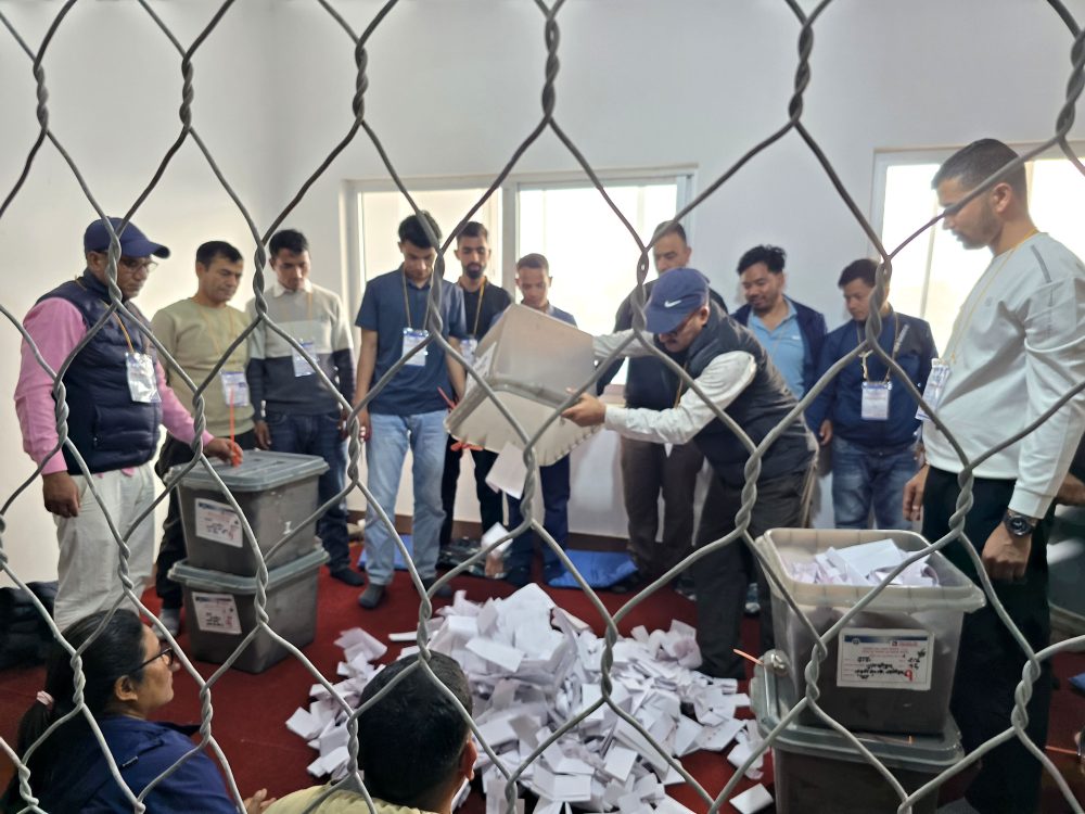 सर्लाही ३–४ मा रास्वपाका साह र सिंह विजयी