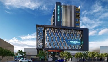 कुमारी बैंकको फोटो र लामिछानेको फोटो मिलाएर राख्ने