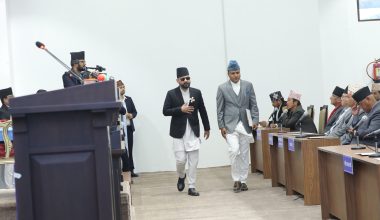 ‘सिलाम साक्मा’मा सजिएर बालेनको शपथ