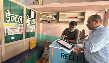 लहानका डेन्टल क्लिनिक : चिकित्सको नाम बोर्डमा, गैर-चिकित्सकबाट उपचार