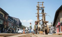 सेतो मच्छेन्द्रनाथको रथ निर्माण गरिँदै