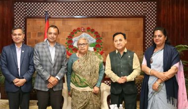 प्रधानमन्त्रीसँग कांग्रेस सभापति थापासहित पदाधिकारीको भेट