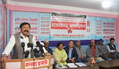 ७० लाख सुकुम्बासी सडकमा उत्रे कसैले रोक्न सक्दैनः भूमि आयोगका पूर्वउपाध्यक्ष खड्का